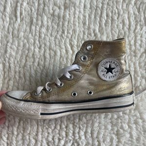 Gold Converse